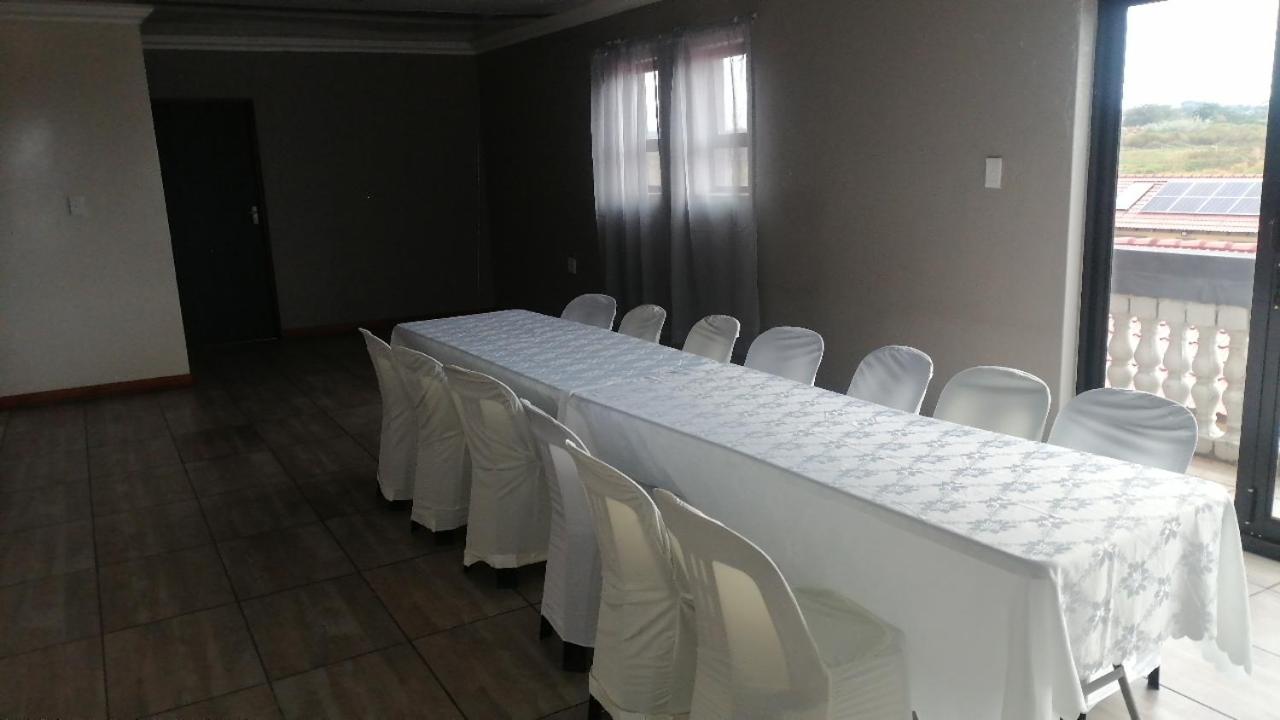 Pappas Hotel In Vosloo Ext 2 Vosloorus Exterior foto