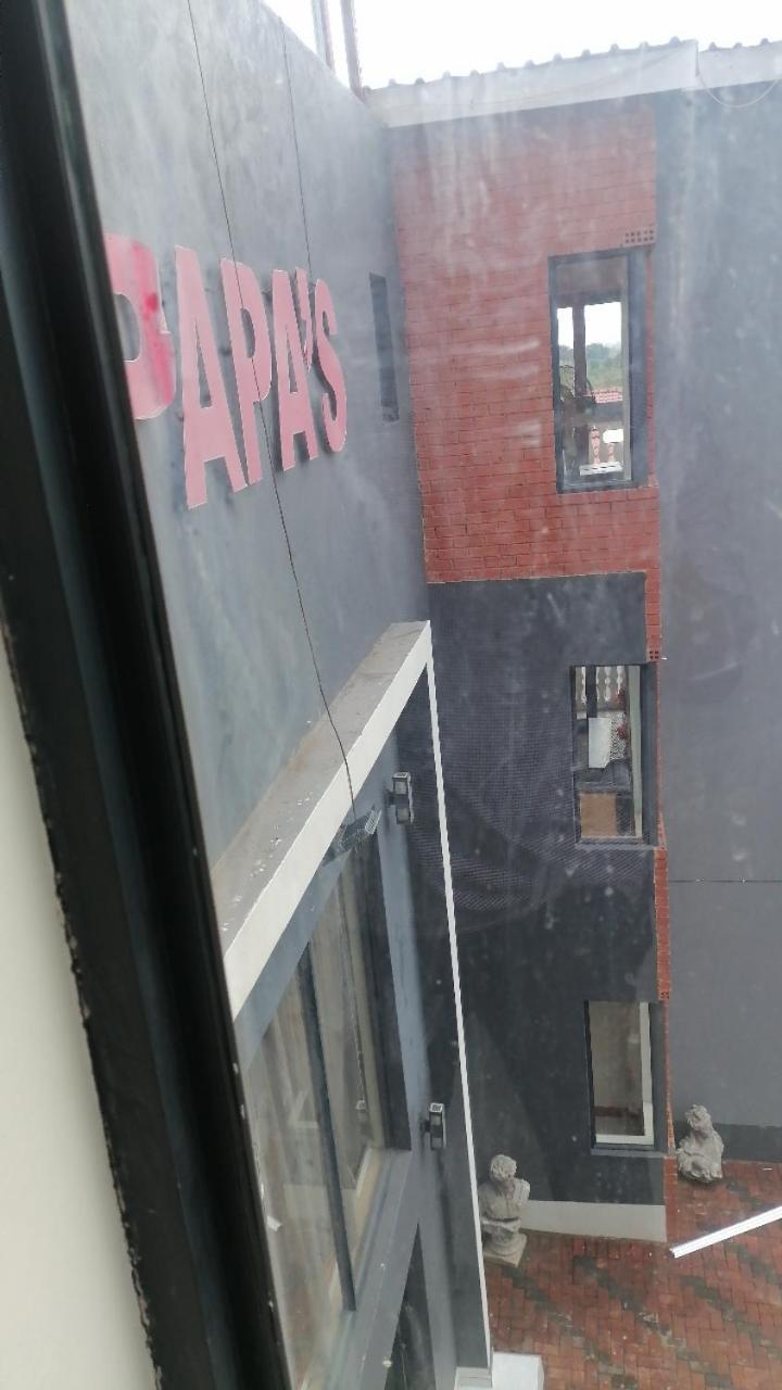 Pappas Hotel In Vosloo Ext 2 Vosloorus Exterior foto